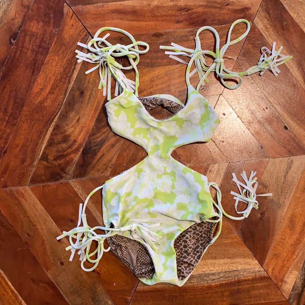 Acacia Kids One Piece